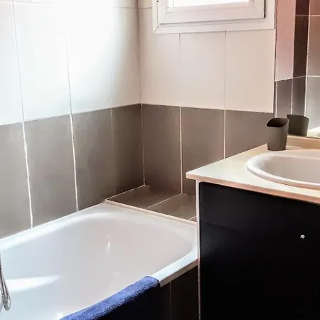 Rive Nature Cote Parc Et Riviere Saint-Raphaël